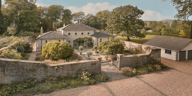 Omaze Win A Magical House In Somerset