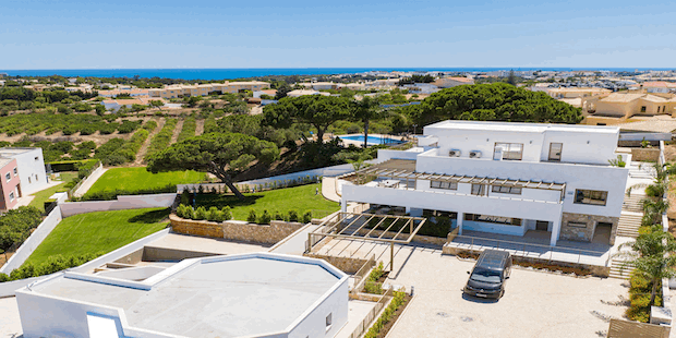 Win A 5 Bed Villa In Portugal